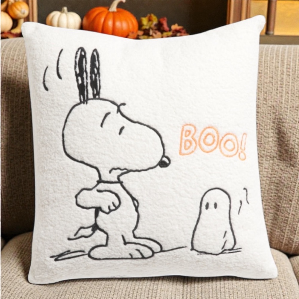Peanuts Snoopy Woodstock Sherpa Halloween Holiday Ghost Boo Pillow 18” x 18” NWT